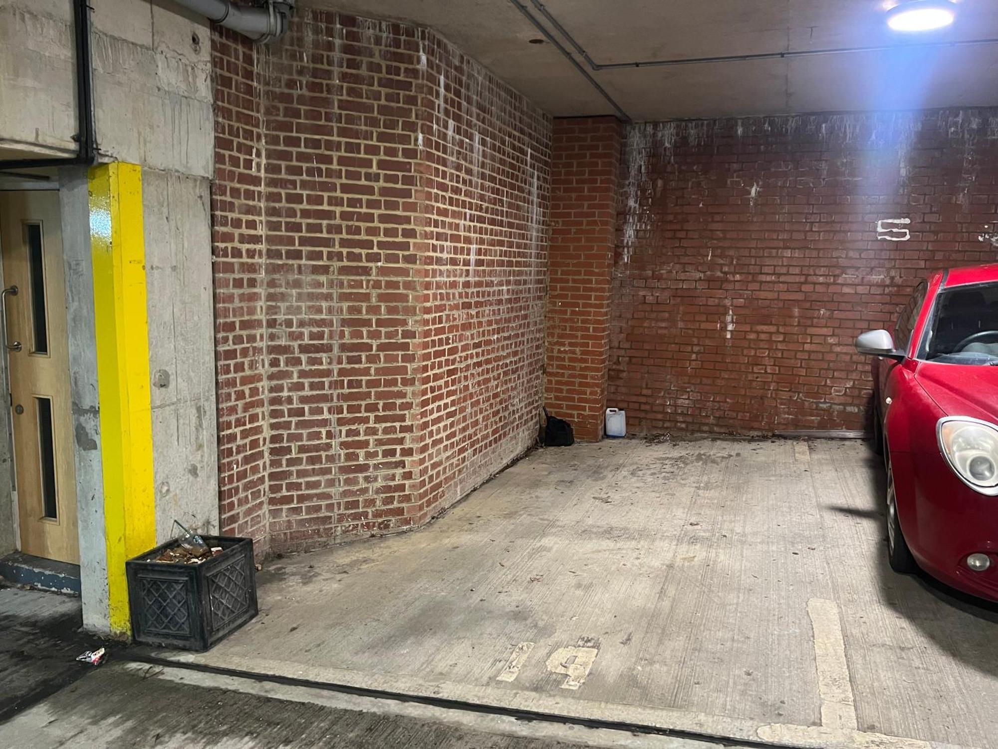 Broadway'S Canterbury City Escape Exterior photo